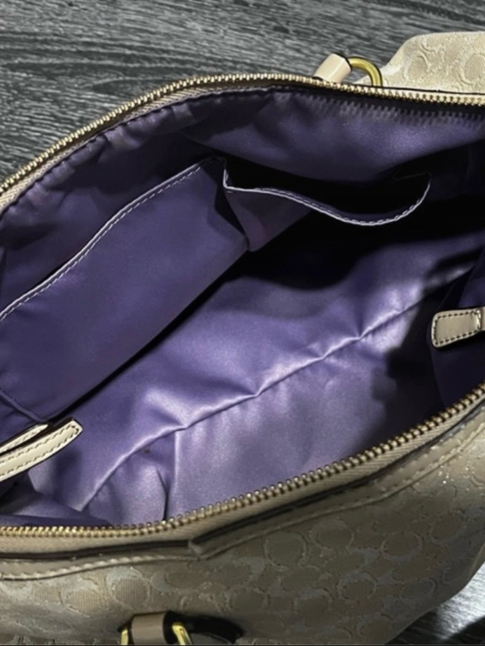 Coach Signature Purse - Picture 5 of 7